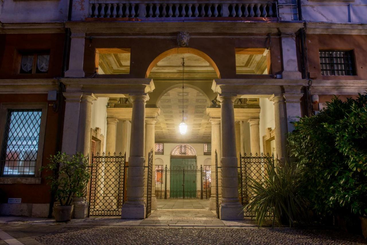 Il Cappello Di Giulietta Hotel Verona Luaran gambar
