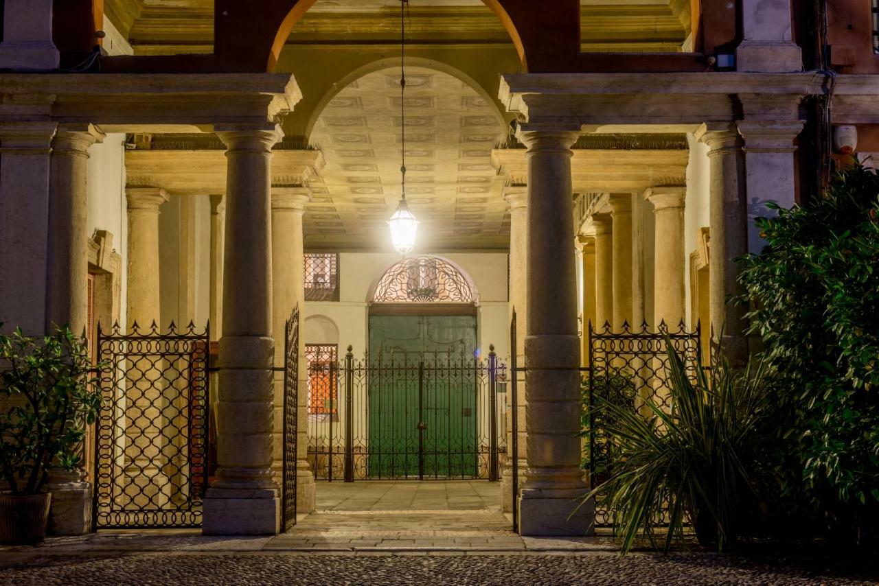 Il Cappello Di Giulietta Hotel Verona Luaran gambar